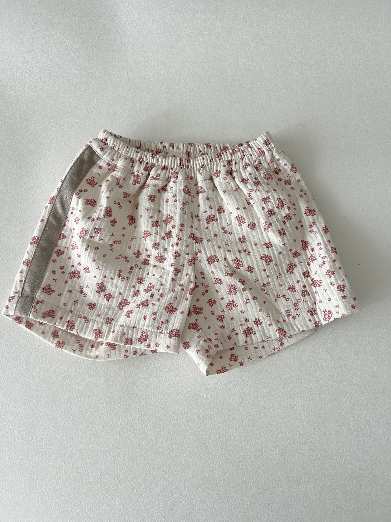 Short Amalia